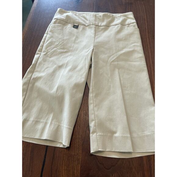 Lisette womens shorts sz 2 cream 13” inseam light wight rayon blend athletic - Picture 1 of 7